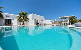 Queen Boutique Suites