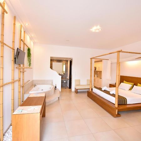Queen Boutique Suites Mykonos Town Room photo