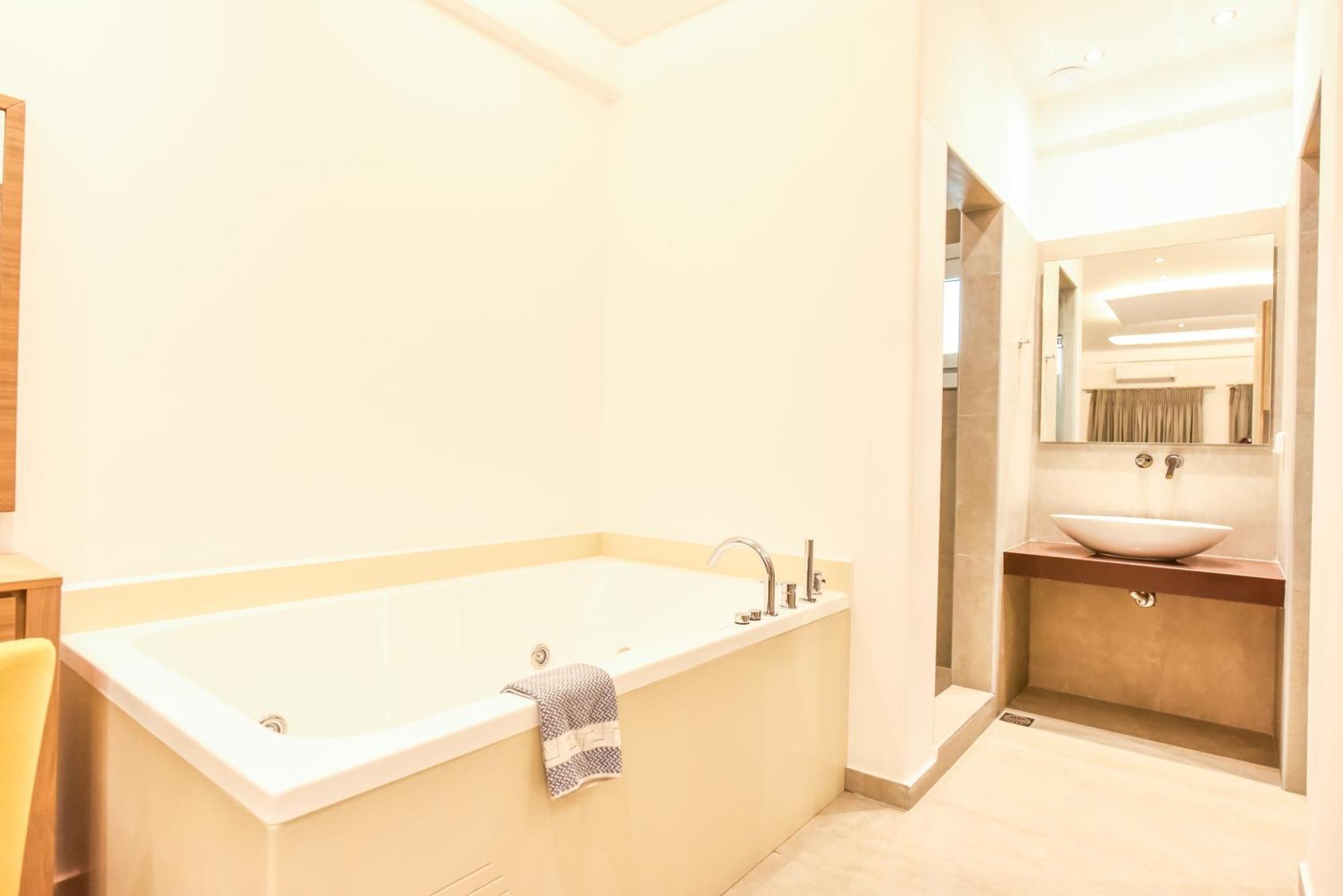 Queen Boutique Suites Mykonos Town Room photo