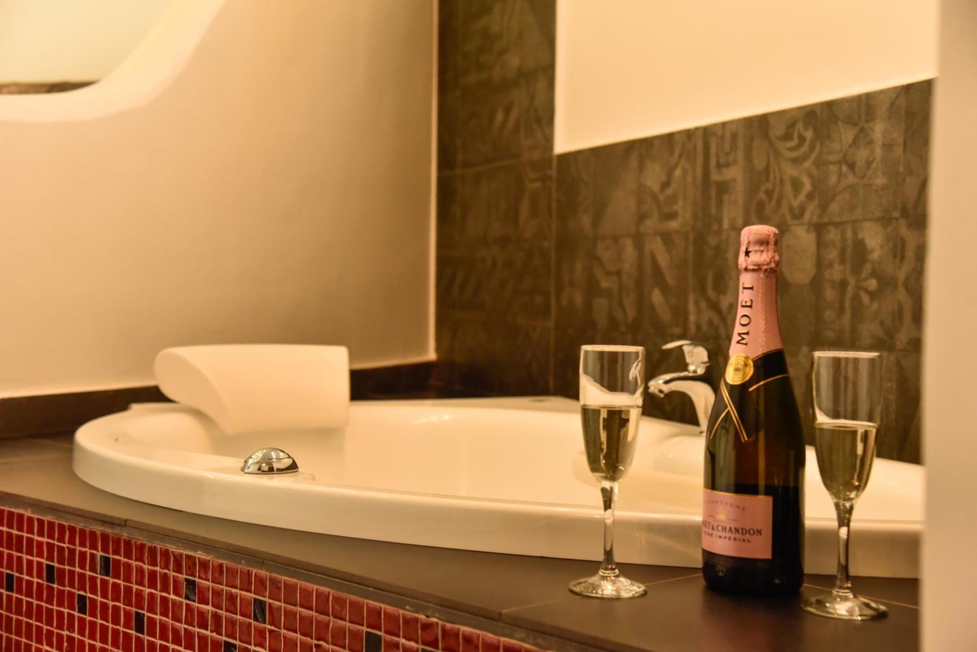 Queen Boutique Suites Mykonos Town Room photo